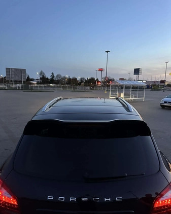 Porsche Cayenne cena 221400 przebieg: 77000, rok produkcji 2013 z Słupsk małe 781